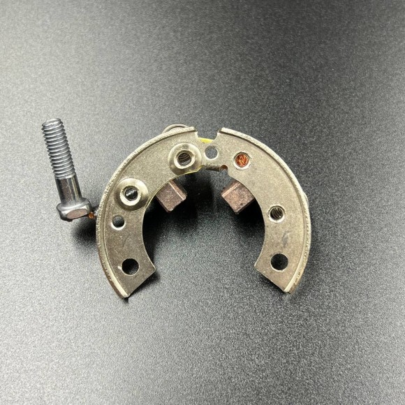 Щеточный узел Suzuki 20-40, Yamaha 40-70(689-81840-11) (Omax)