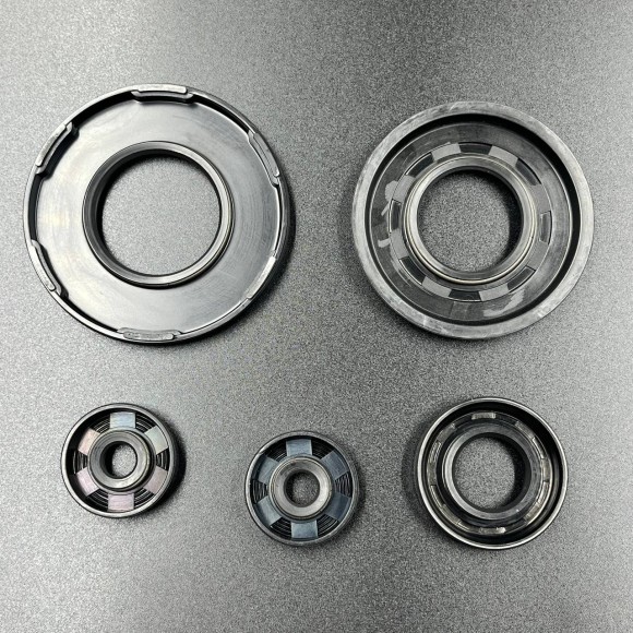 Ремкомплект двигателя SKI-DOO 582, 583 (до 94 г)(420995877) (KINETIX) Ремкомплект двигателя SKI-DOO 582, 583 (до 94 г)(420995877) (KINETIX)