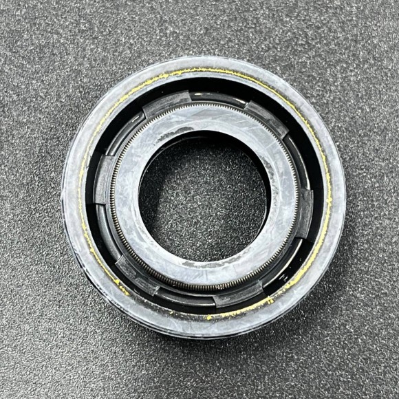 Сальник Tohatsu (332-60111-0) (17x33x9.5) (Tohatsu)