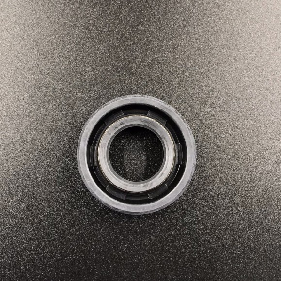 Сальник Tohatsu (332-60111-0) (17x33x9.5) (Tohatsu)