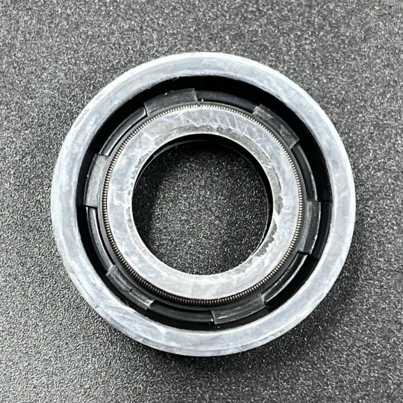 Сальник Tohatsu (332-60111-0) (17x33x9.5) (Tohatsu)