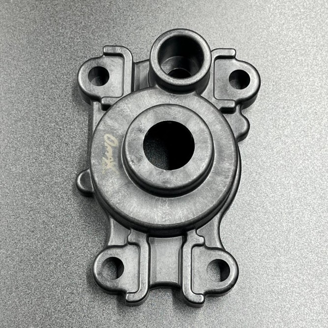 Корпус помпы охлаждения Yamaha 40-50, F40-60 (Omax)