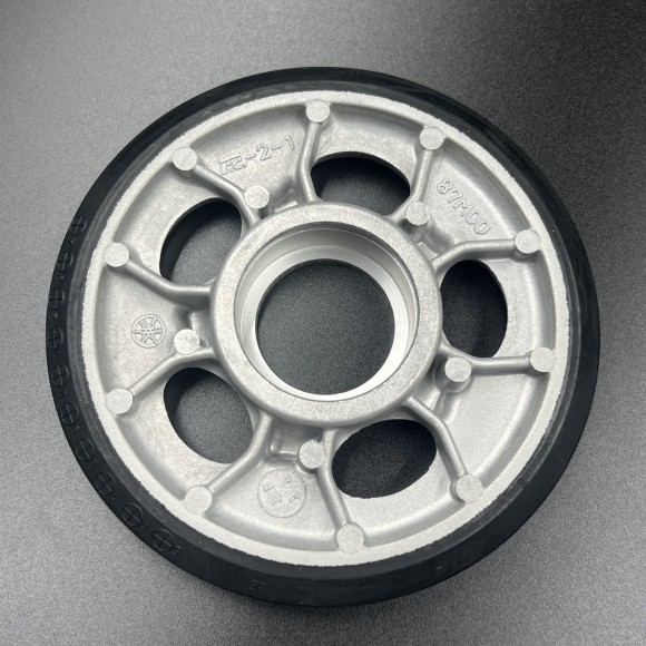 Ролик трака Yamaha BR250, VK540, VK10 (04-116-96) (Yamaha) Ролик трака Yamaha BR250, VK540, VK10 (04-116-96) (Yamaha)