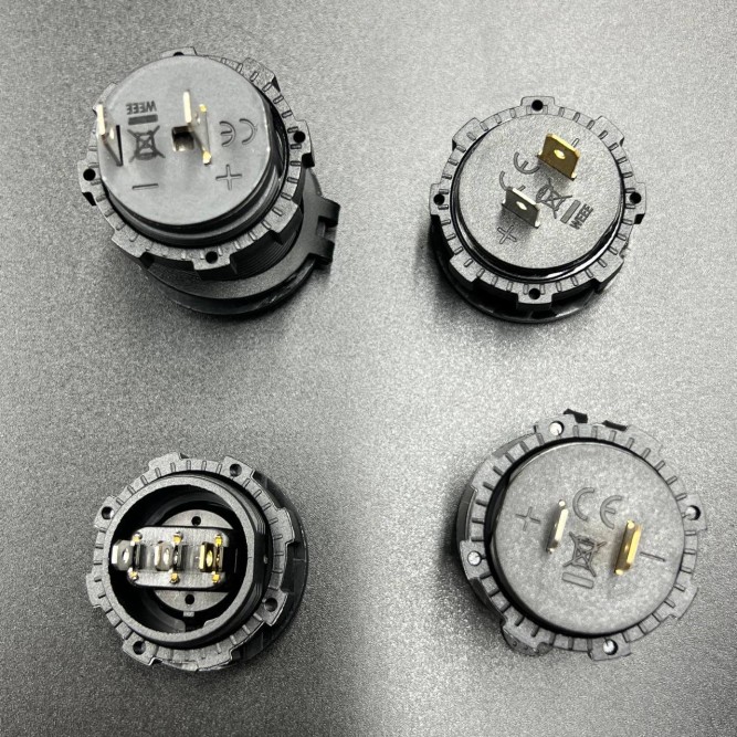 Панель управления (1 тумблер вкл/выкл, 2 USB, розетка 12V, вольтметр) (PREMARINE)