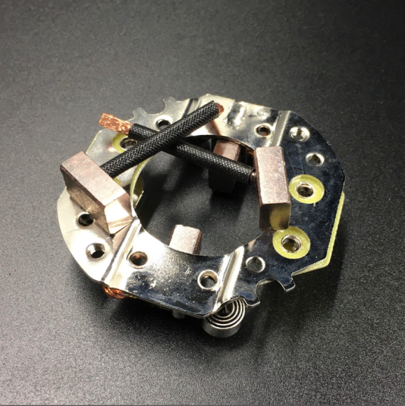 Щеточный узел YAMAHA 55-90, Mercury 50 (PREMARINE) Щеточный узел YAMAHA 55-90, Mercury 50 (PREMARINE)