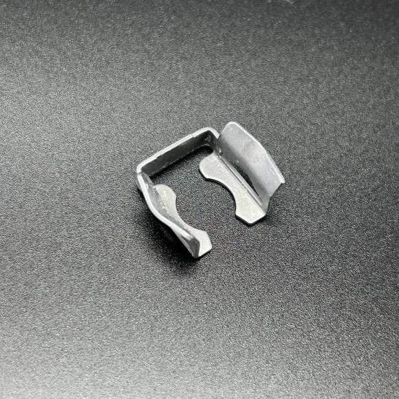 Скоба крепления инжектора стальная RETAINER-INJECTOR (Quicksilver) Скоба крепления инжектора стальная RETAINER-INJECTOR (Quicksilver)