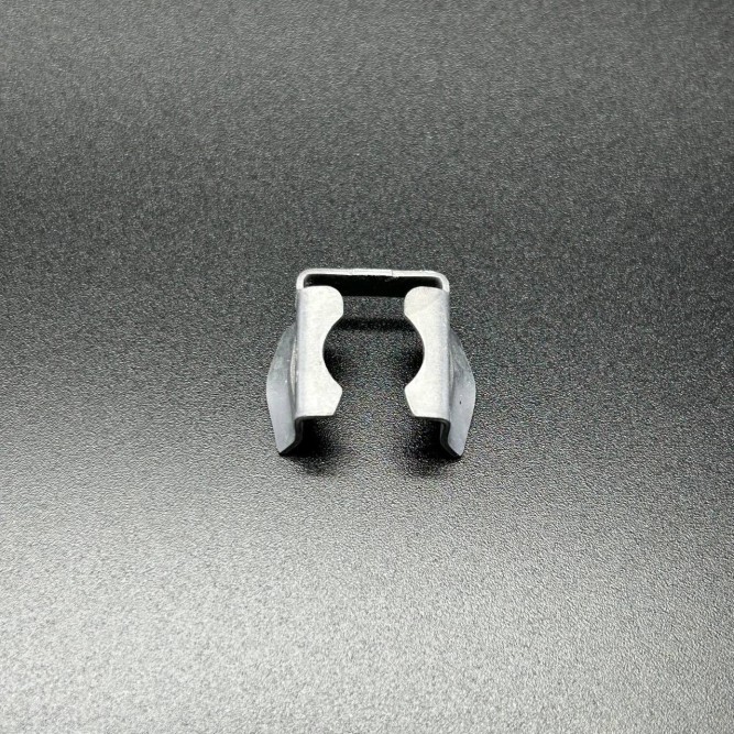 Скоба крепления инжектора стальная RETAINER-INJECTOR (Quicksilver)