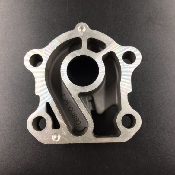 Основание помпы охлаждения Yamaha 60-90, F75-100 (6D8-WS443-00; 6D8-44341-00-94) (Omax)