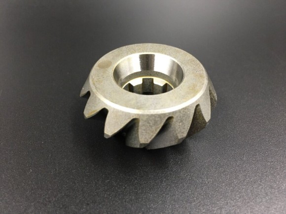 Шестерня вертикального вала (Пиньон) Yamaha 30D (6J8-45551-00) (Yamaha)