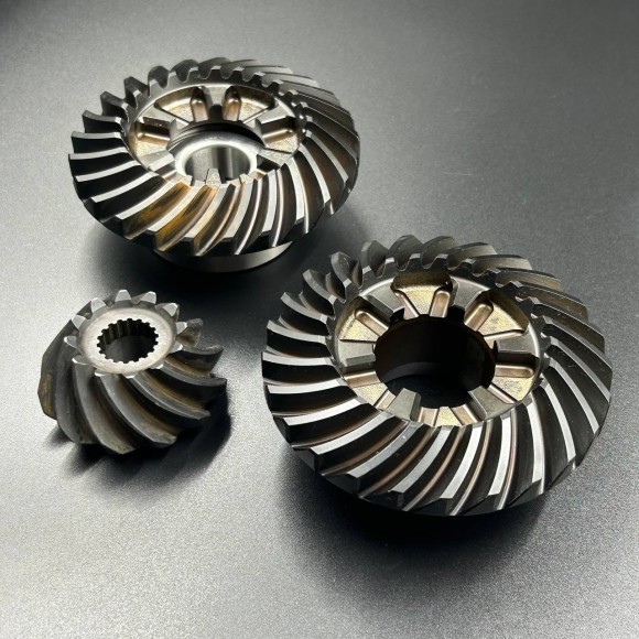 Шестерни редуктора (Комплект) Suzuki DF150-200A (57300-96870) (Suzuki) Шестерни редуктора (Комплект) Suzuki DF150-200A (57300-96870) (Suzuki)