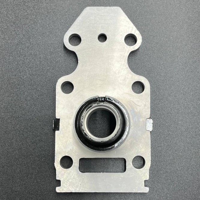 Основание помпы охлаждения Yamaha F9.9-20 (PREMARINE)