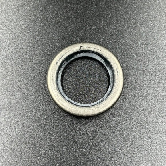 Сальник нижнего редуктора Mercruiser Alpha (Quicksilver)