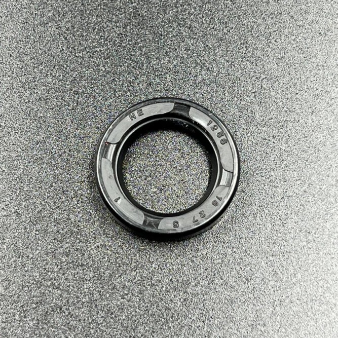 Уплотнение штока гидроподъемника Honda BF75-225 (Premarine)