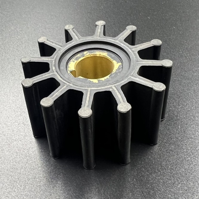 Крыльчатка помпы охлаждения VOLVO PENTA 3.0/4.3/5.0/5.7/5.8/7.4L (Omax)