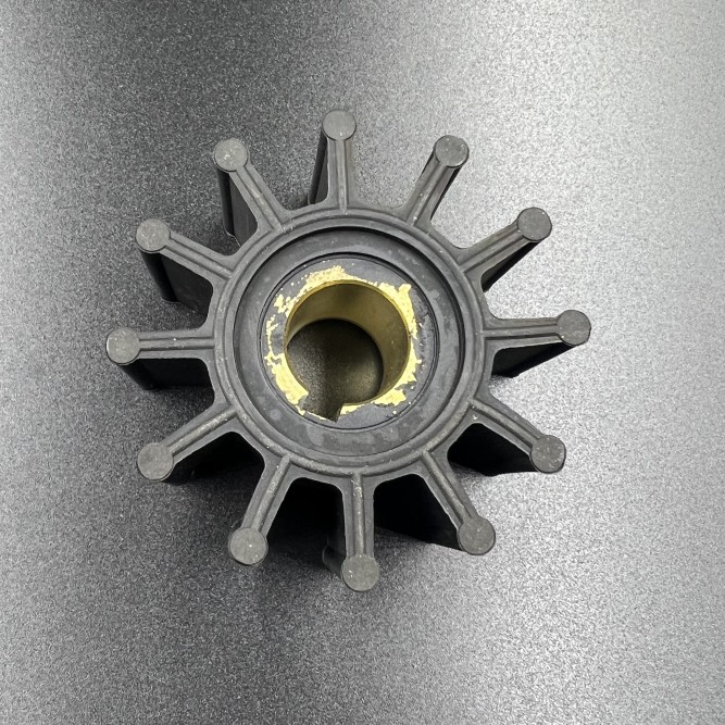 Крыльчатка помпы охлаждения VOLVO PENTA 3.0/4.3/5.0/5.7/5.8/7.4L (Omax)