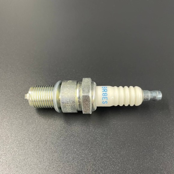 Свеча зажигания NGK BR8ES 5422