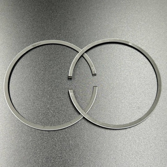 Кольца поршневые, комплект на один поршень Yamaha 55, 75-90 (STD) (Osaka) Кольца поршневые, комплект на один поршень Yamaha 55, 75-90 (STD) (Osaka)