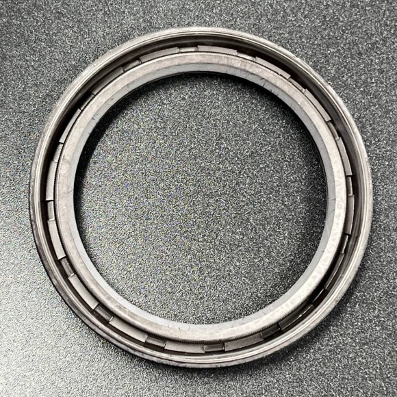 Сальник Yamaha (93102-40M38; 93102-40M14) (40x52x6) (Yamaha)