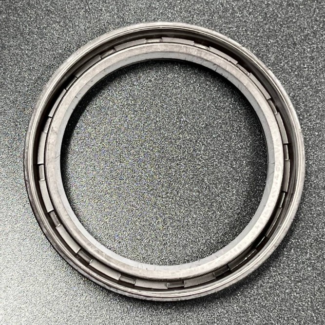 Сальник Yamaha (93102-40M38; 93102-40M14) (40x52x6) (Yamaha)