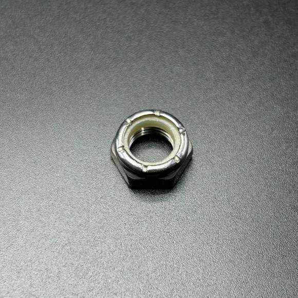 Гайка стальная диам. 9,5 мм NUT (Quicksilver) Гайка стальная диам. 9,5 мм NUT (Quicksilver)