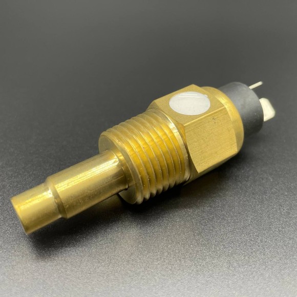 Датчик температуры воды 40-120°.,сигнал 98°., резьба 1/2"-14NPT Датчик температуры воды 40-120°.,сигнал 98°., резьба 1/2"-14NPT