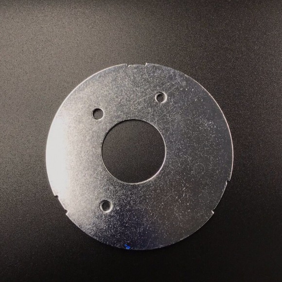 Стакан помпы охлаждения Suzuki DF90-140 (Пластина) (Suzuki)