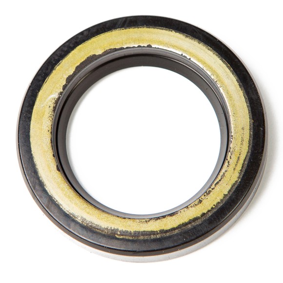 Сальник помпы охлаждения Omax для Yamaha Модели техники: 100-250, F100-300 Сальник помпы охлаждения Omax для Yamaha Модели техники: 100-250, F100-300