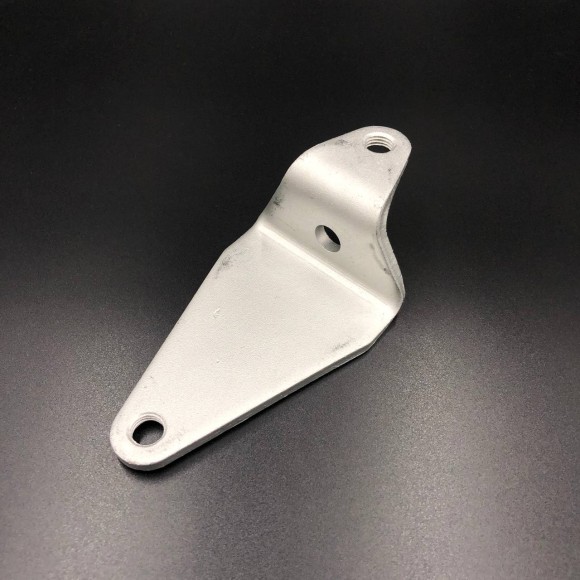 Кронштейн крепления рулевой тяги Yamaha 20-30 (Omax) Кронштейн крепления рулевой тяги Yamaha 20-30 (Omax)