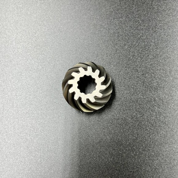 Шестерня вертикального вала (Пиньон) Suzuki DF,DT 9,9-15 (57311-93901; 57311-93910) (Osaka) Шестерня вертикального вала (Пиньон) Suzuki DF,DT 9,9-15 (57311-93901; 57311-93910) (Osaka)