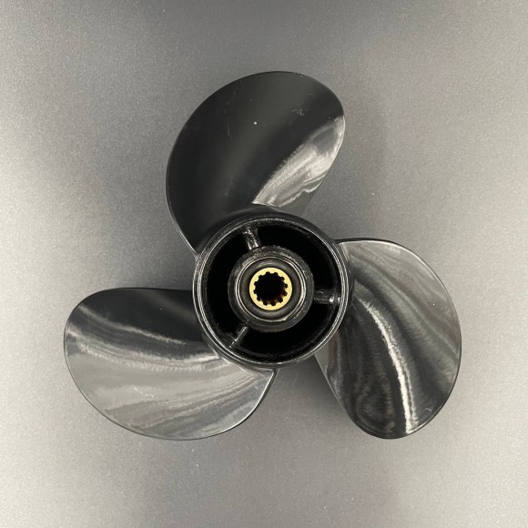 Гребной винт Tohatsu/Mercury 8-9.8 Megara (3x8.5x7.5) (Polastorm) Гребной винт Tohatsu/Mercury 8-9.8 Megara (3x8.5x7.5) (Polastorm)