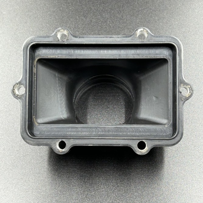 Впускной патрубок BRP 550F (420667109; 42066710) (KINETIX)