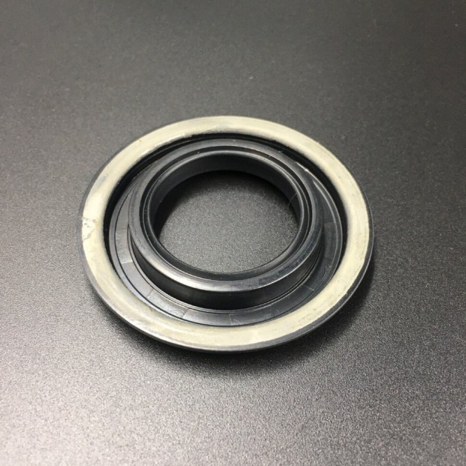 Лабиринтное уплотнение коленвала Yamaha 9.9-15 (резиновое) (Osaka)