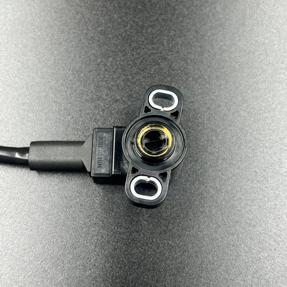 Датчик положения дроссельной заслонки Yamaha VK10 (два ушка)  (Yamaha)