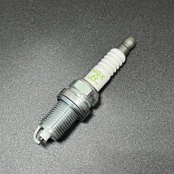 Свеча зажигания NGK ZFR5F