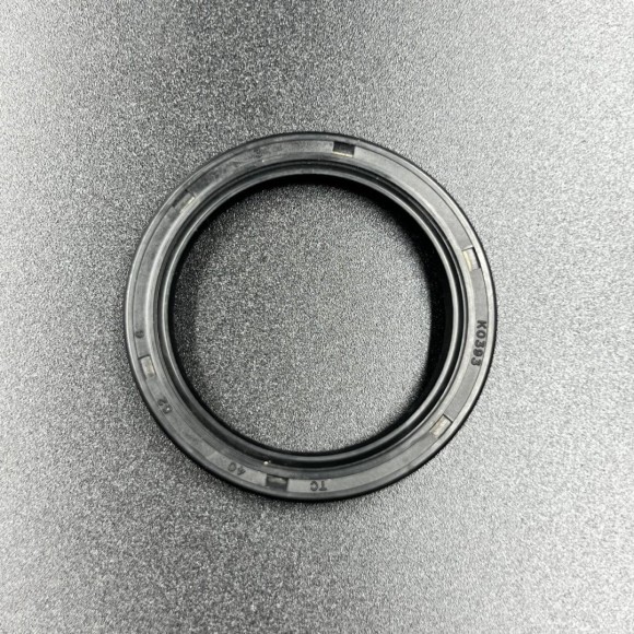 Сальник Yamaha (93102-40M14; 93102-40M38) (40x52x6) (Omax)