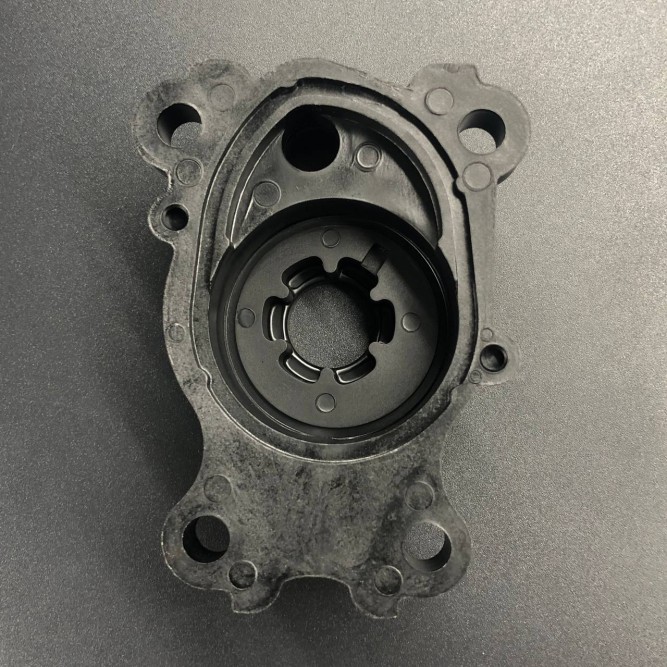 Корпус помпы охлаждения Yamaha 40-50, F40-60 (Yamaha)