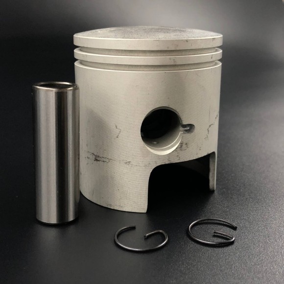 Поршень Yamaha 30D (3 цил.) (STD) (KACAWA) Поршень Yamaha 30D (3 цил.) (STD) (KACAWA)