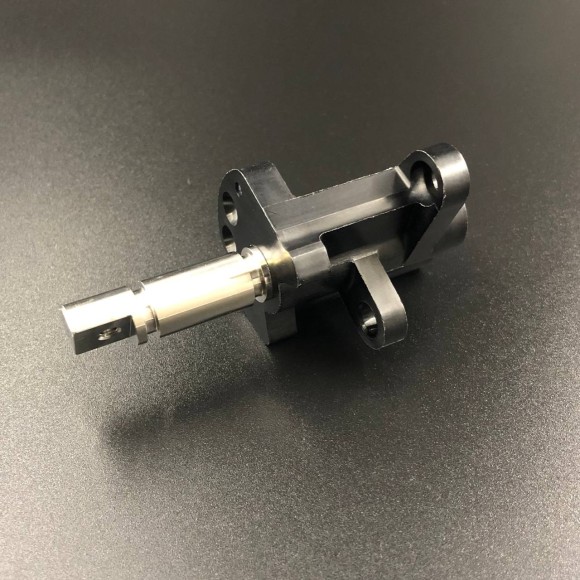 Рычаг привода реверса Tohatsu MFS4-6 (Tohatsu) Рычаг привода реверса Tohatsu MFS4-6 (Tohatsu)