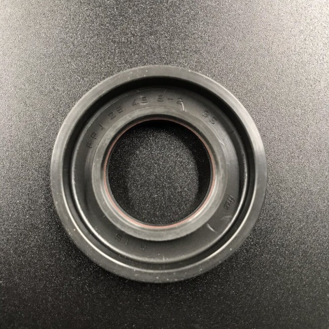 Сальник коленвала Yamaha 93102-25M28