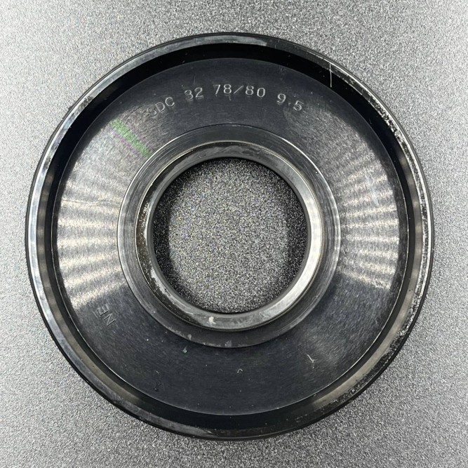 Сальник коленвала Yamaha VK540 (93103-32095)(501352) (32x78x9.5) (KINETIX)