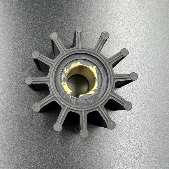 Крыльчатка помпы охлаждения VOLVO PENTA 3.0/4.3/5.0/5.7/5.8/7.4L (Omax)