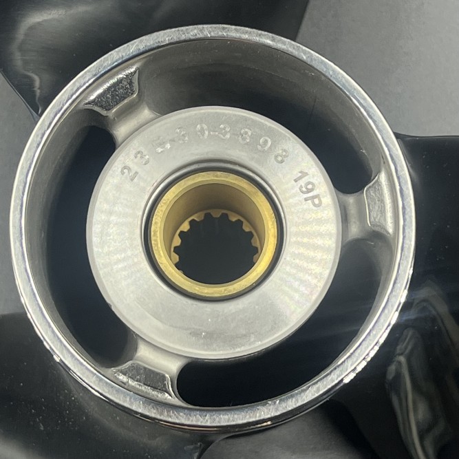Гребной винт Yamaha 60-140, F70-F130  Stella Plus (3x13 1/2x19) (Сталь) (Polastorm)