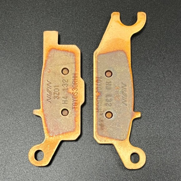 Колодки тормозные (Передние, правые) Yamaha Grizzly 550/700 (пара) (Yamaha)