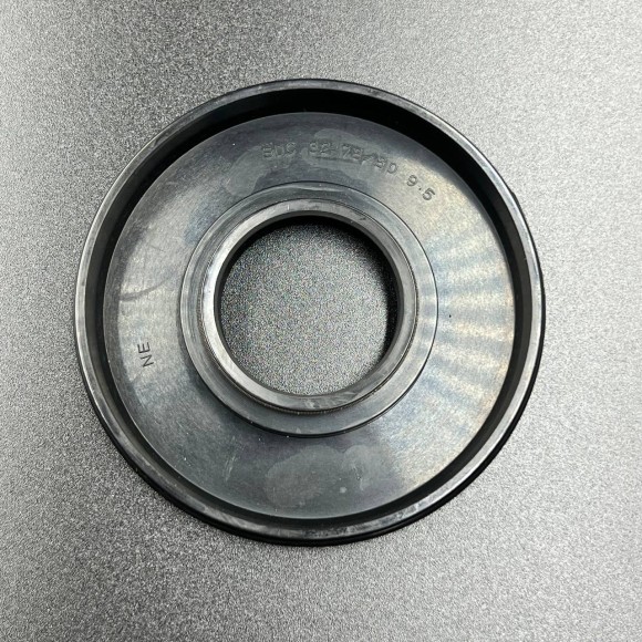 Сальник коленвала снегоход Yamaha VK540 (93103-32095) (32x78x9.5) (Osaka) Сальник коленвала снегоход Yamaha VK540 (93103-32095) (32x78x9.5) (Osaka)