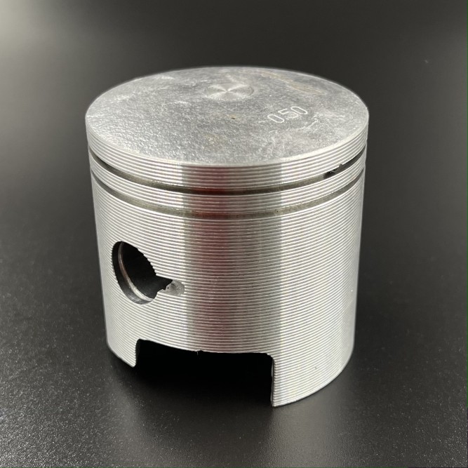 Поршневой комплект Suzuki DT9.9-15 (0.50mm) 1.50MM (12110-93120-0.50) (Omax)