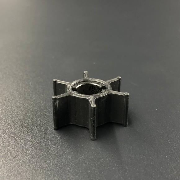 Крыльчатка помпы охлаждения Suzuki DF2,5 (17461-97J10) (Suzuki) Крыльчатка помпы охлаждения Suzuki DF2,5 (17461-97J10) (Suzuki)