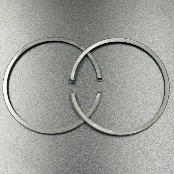 Кольца поршневые, комплект на один поршень Tohatsu 40-50 (0.50mm) (Omax)