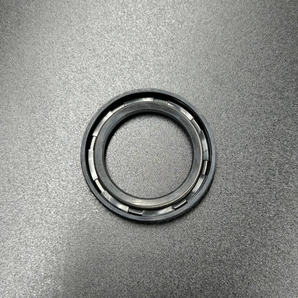 Сальник редуктора Mercury (26-43036) (25х37.4х4.9) (Quicksilver) Сальник редуктора Mercury (26-43036) (25х37.4х4.9) (Quicksilver)