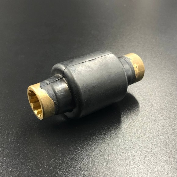 Втулка гребного винта резиновая Suzuki DT20-DT30, DF25-DF30, DF25A-DF30A (Omax) Втулка гребного винта резиновая Suzuki DT20-DT30, DF25-DF30, DF25A-DF30A (Omax)