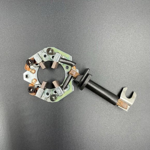 Щеточный узел электростартера Suzuki DF90-140 (PREMARINE)